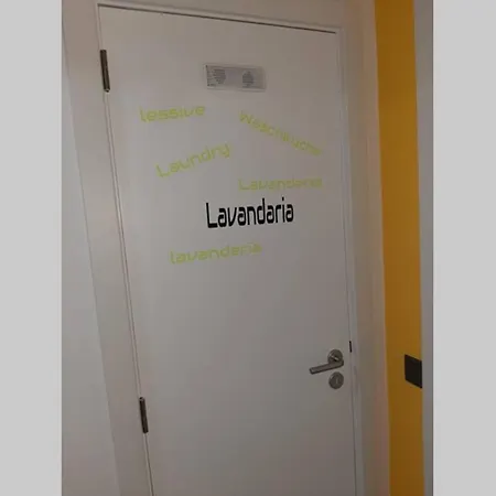 Ria Center - Left * Faro