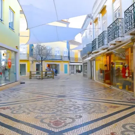 Ria Center - Left