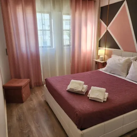 Ria Center - Left * Faro