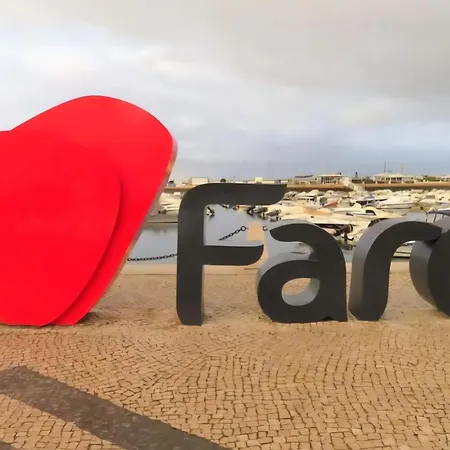 Ria Center - Left * Faro